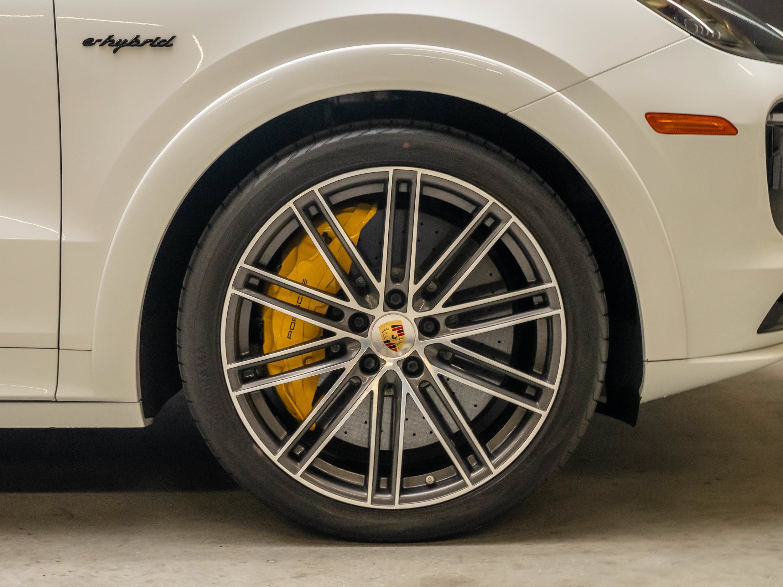 Used 2022 Porsche Cayenne Turbo S AWD/4WD image 16