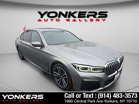 Used 2020 BMW 740i w/ M Sport Package image 2