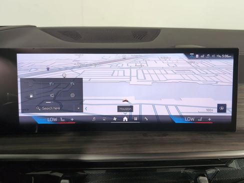 Used 2026 BMW X5 sDrive40i w/ Premium Package image 26