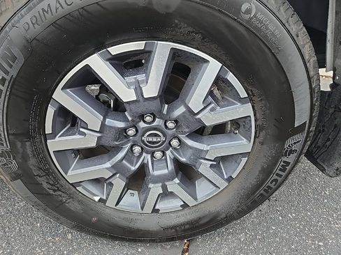 Certified 2024 Nissan Frontier SV w/ Hardbody Edition image 39