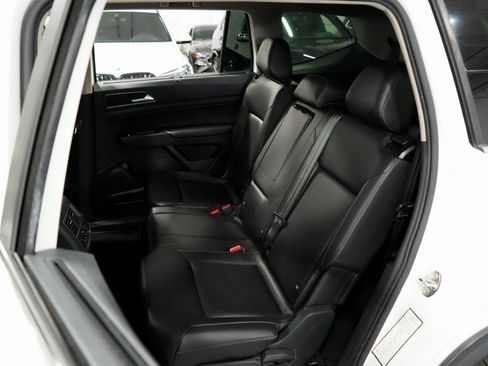 Used 2018 Volkswagen Atlas SE image 16
