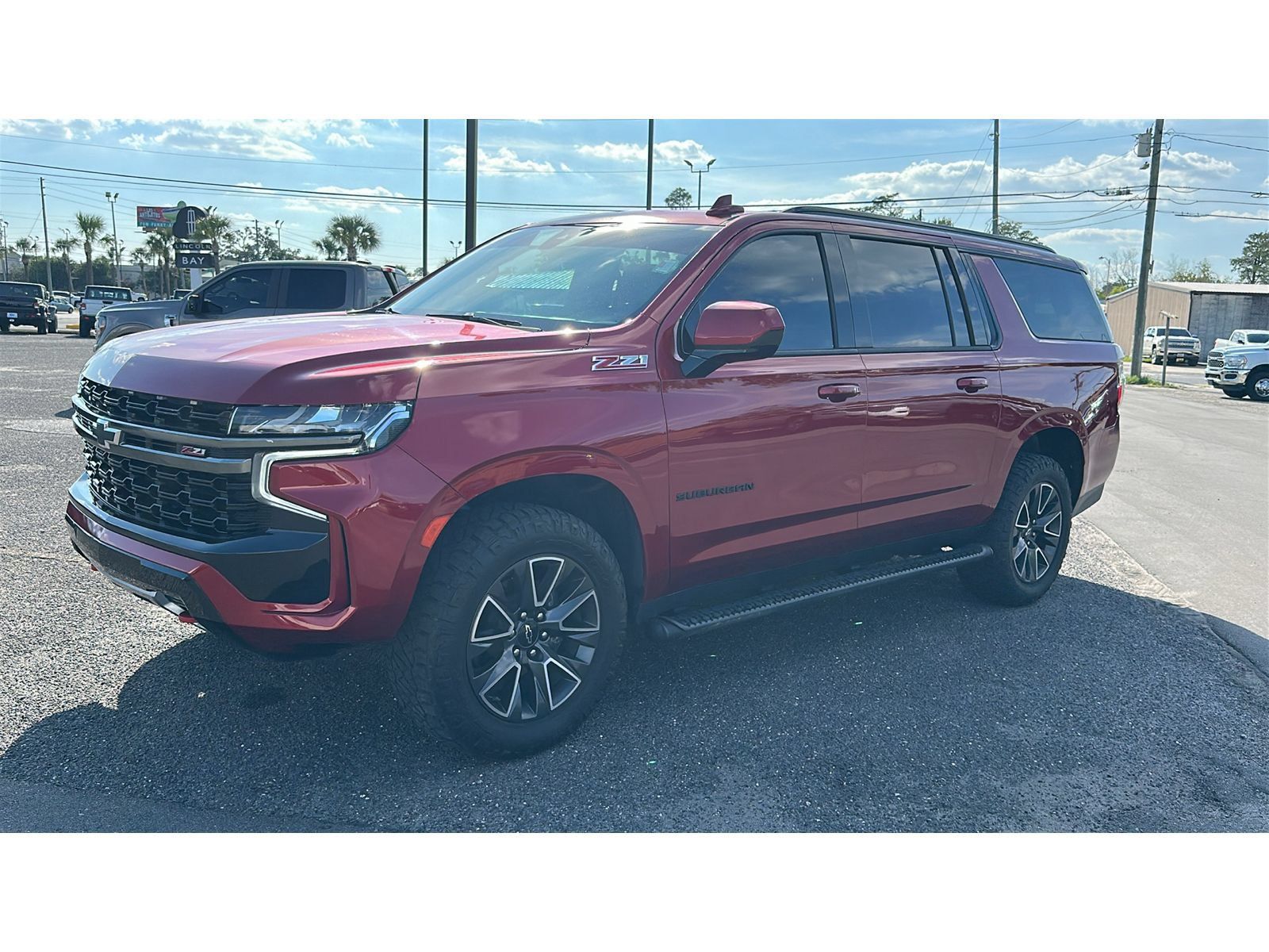 Used 2021 Chevrolet Suburban Z71 AWD/4WD image 2