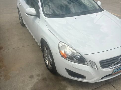 Used 2013 Volvo S60 T5 AWD/4WD image 2