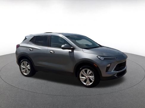 Used 2025 Buick Encore GX Preferred image 2