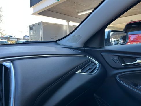 Used 2024 Chevrolet Malibu LT image 37