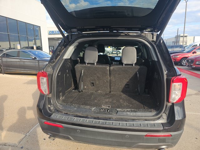 Used 2022 Ford Explorer XLT w/ Equipment Group 202A RWD image 5