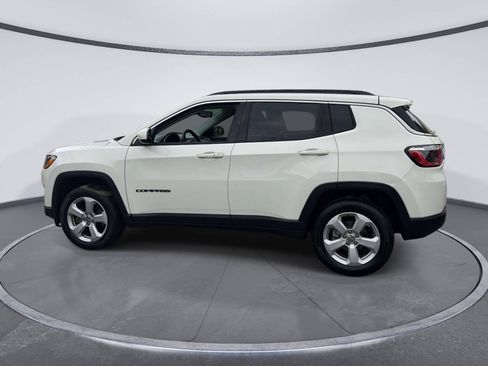 Used 2018 Jeep Compass Latitude w/ Popular Equipment Group AWD/4WD image 1