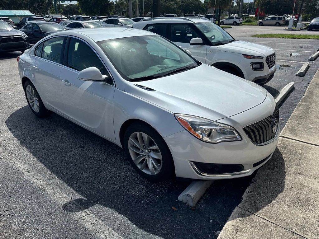 Used 2016 Buick Regal FWD image 3