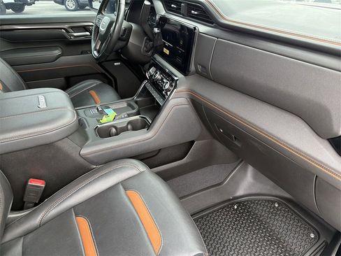 Used 2024 GMC Sierra 2500 AT4 w/ AT4 Premium Plus Package image 19