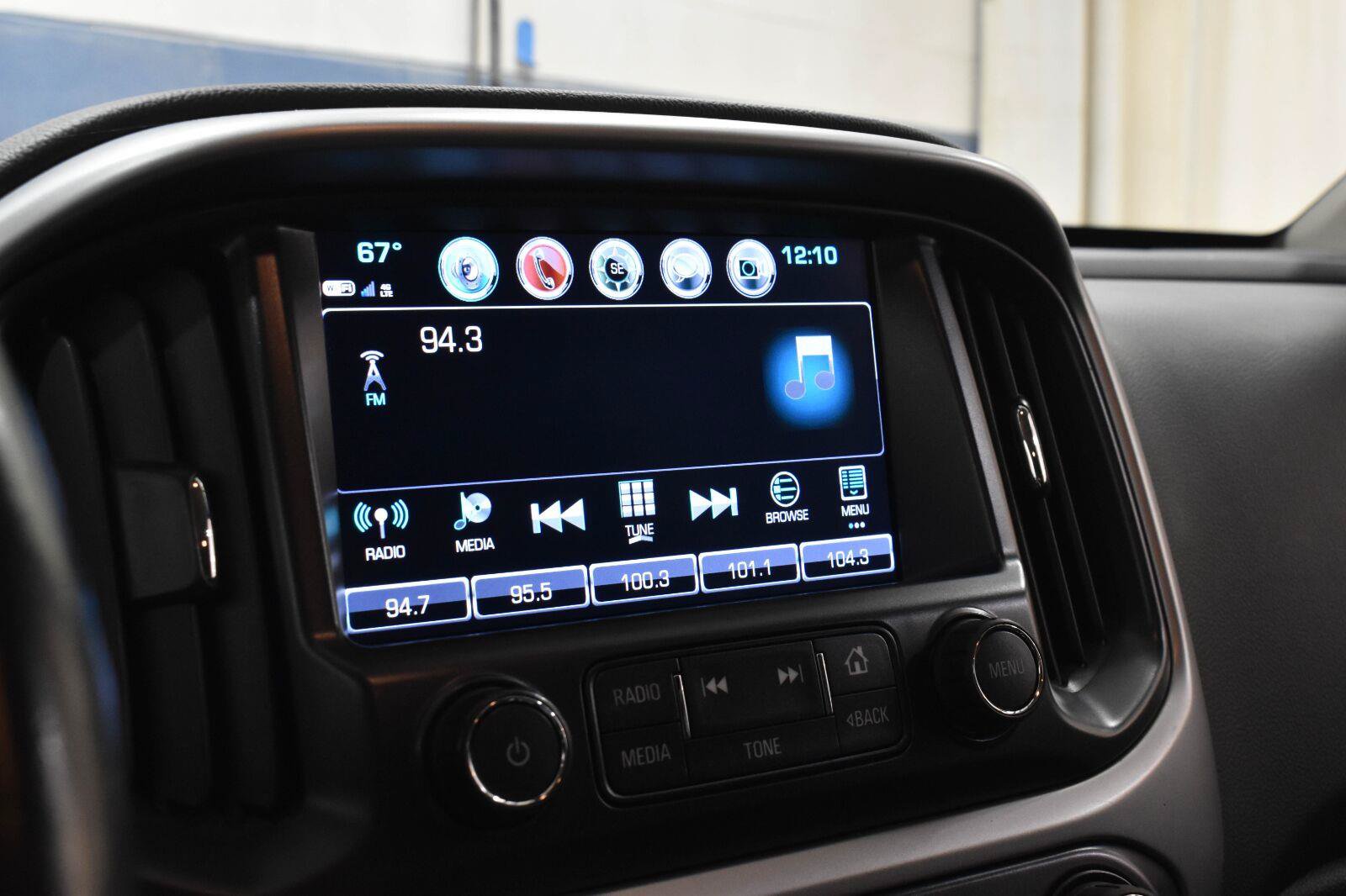 Used 2018 Chevrolet Colorado LT w/ LT Convenience Package AWD/4WD image 11