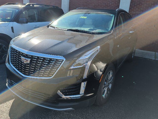 Used 2023 Cadillac XT5 Premium Luxury w/ Technology Package AWD/4WD image 13