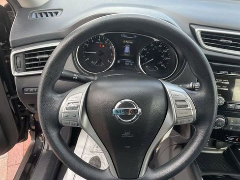 Used 2016 Nissan Rogue S w/ Appearance Package image 11