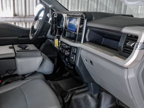 Used 2023 Ford F250 XL w/ XL Driver Assist Package AWD/4WD image 12
