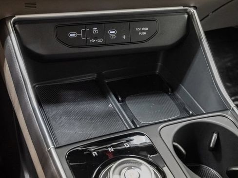 Certified 2026 Kia Carnival EX FWD image 20