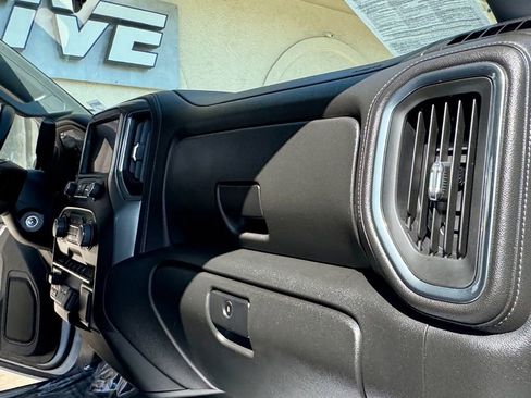 Used 2023 Chevrolet Silverado 2500 LT image 25