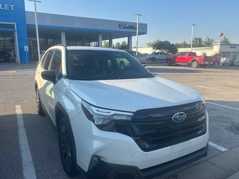 Used 2025 Subaru Forester Sport w/ Popular Package #1 AWD/4WD image 4