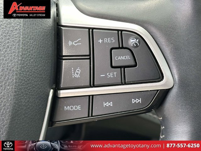 Used 2024 Toyota Highlander Platinum AWD/4WD image 27