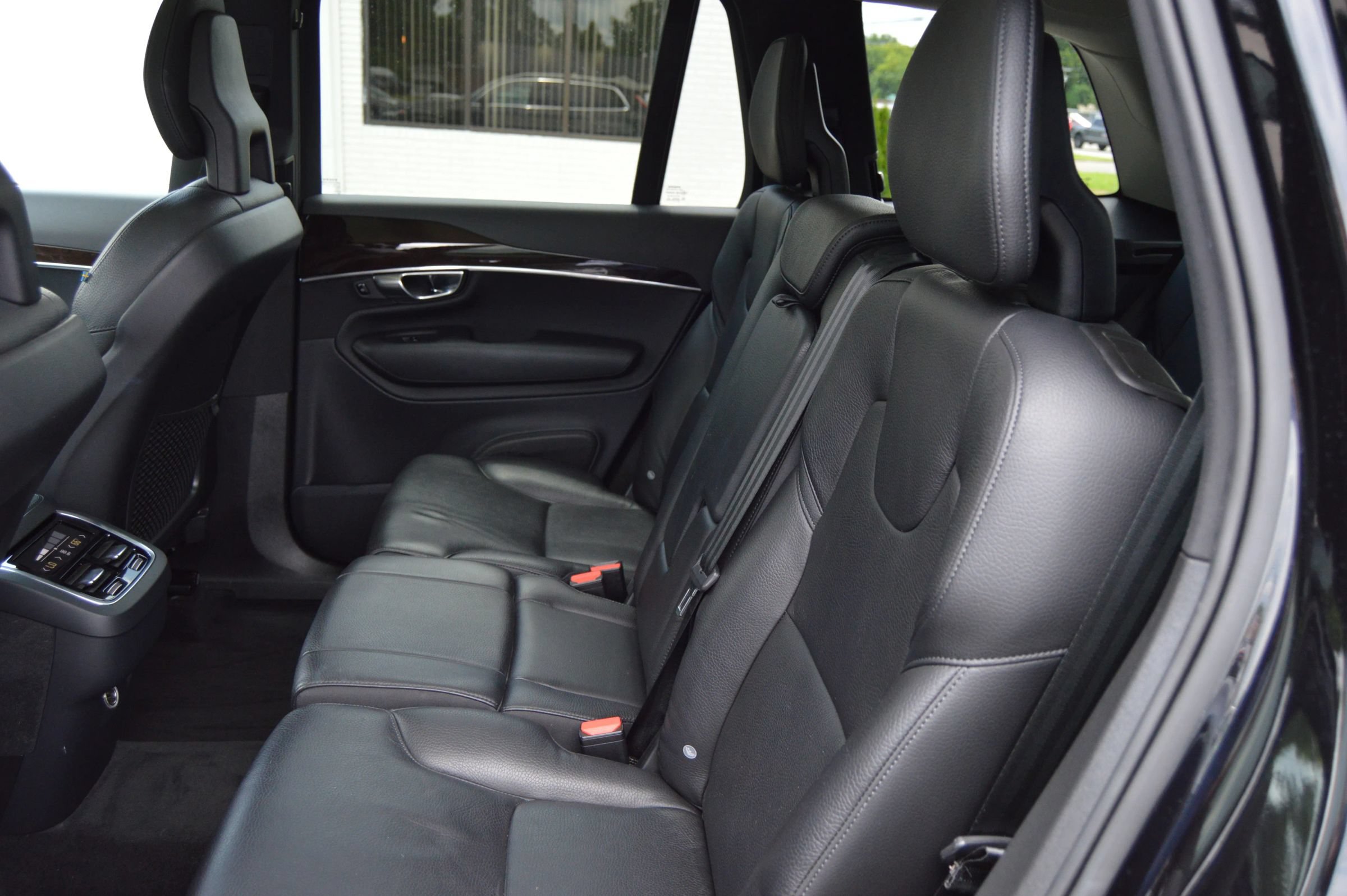 Used 2017 Volvo XC90 T6 Momentum w/ Vision Package AWD/4WD image 20