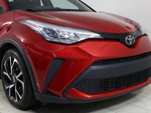 Used 2021 Toyota C-HR XLE image 38