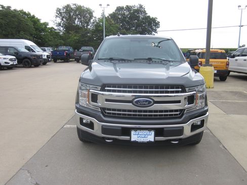 Used 2018 Ford F150 XLT w/ Equipment Group 302A Luxury AWD/4WD image 2