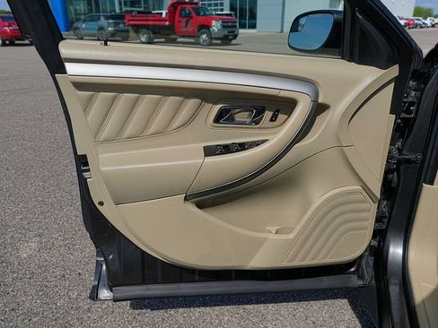 Used 2019 Ford Taurus SE FWD image 25