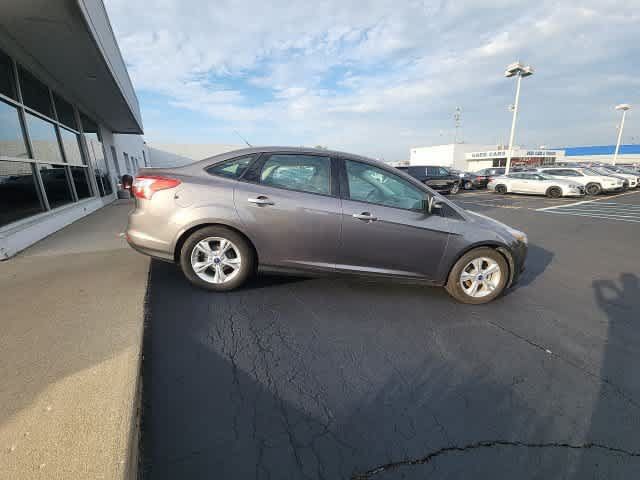 Used 2014 Ford Focus SE w/ SE Winter Package FWD image 10