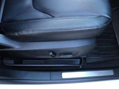 Used 2024 Ford Edge Titanium w/ Equipment Group 301A image 9