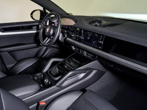 New 2026 Porsche Cayenne Coupe image 14