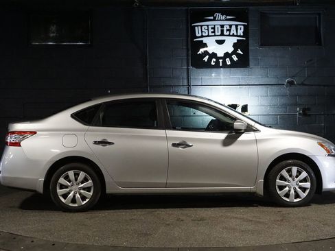 Used 2014 Nissan Sentra SV FWD image 7