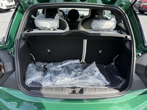 Used 2026 MINI Cooper 2-Door Hardtop FWD image 9
