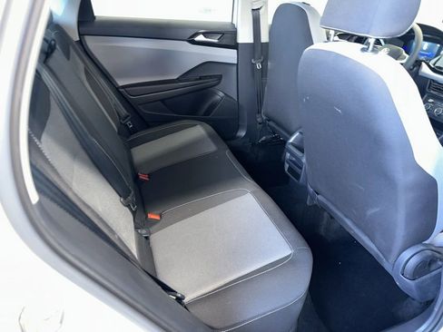 Used 2022 Volkswagen Taos S image 4