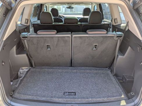 Used 2025 Volkswagen Atlas Peak Edition SE image 30