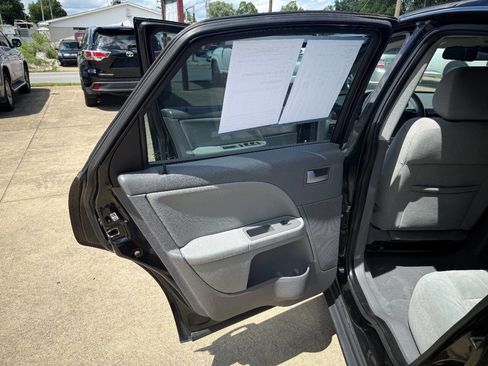 Used 2007 Ford Five Hundred SEL FWD image 11