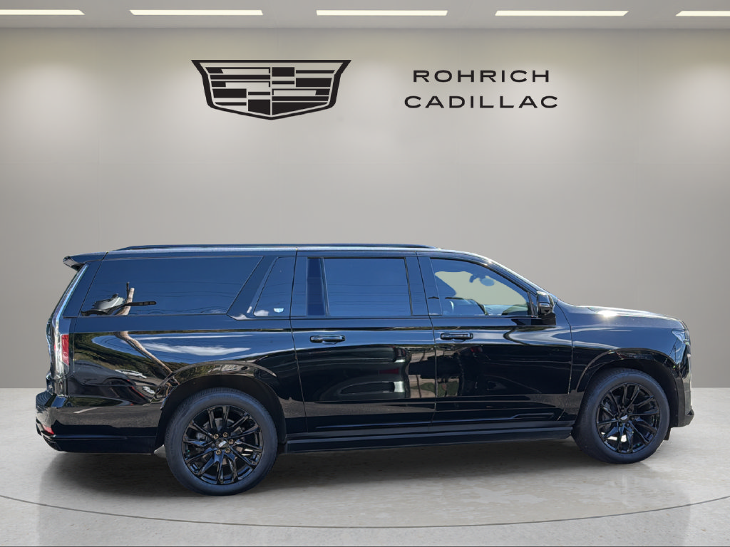 Certified 2024 Cadillac Escalade ESV Sport Platinum w/ LPO, ONYX Package AWD/4WD image 4
