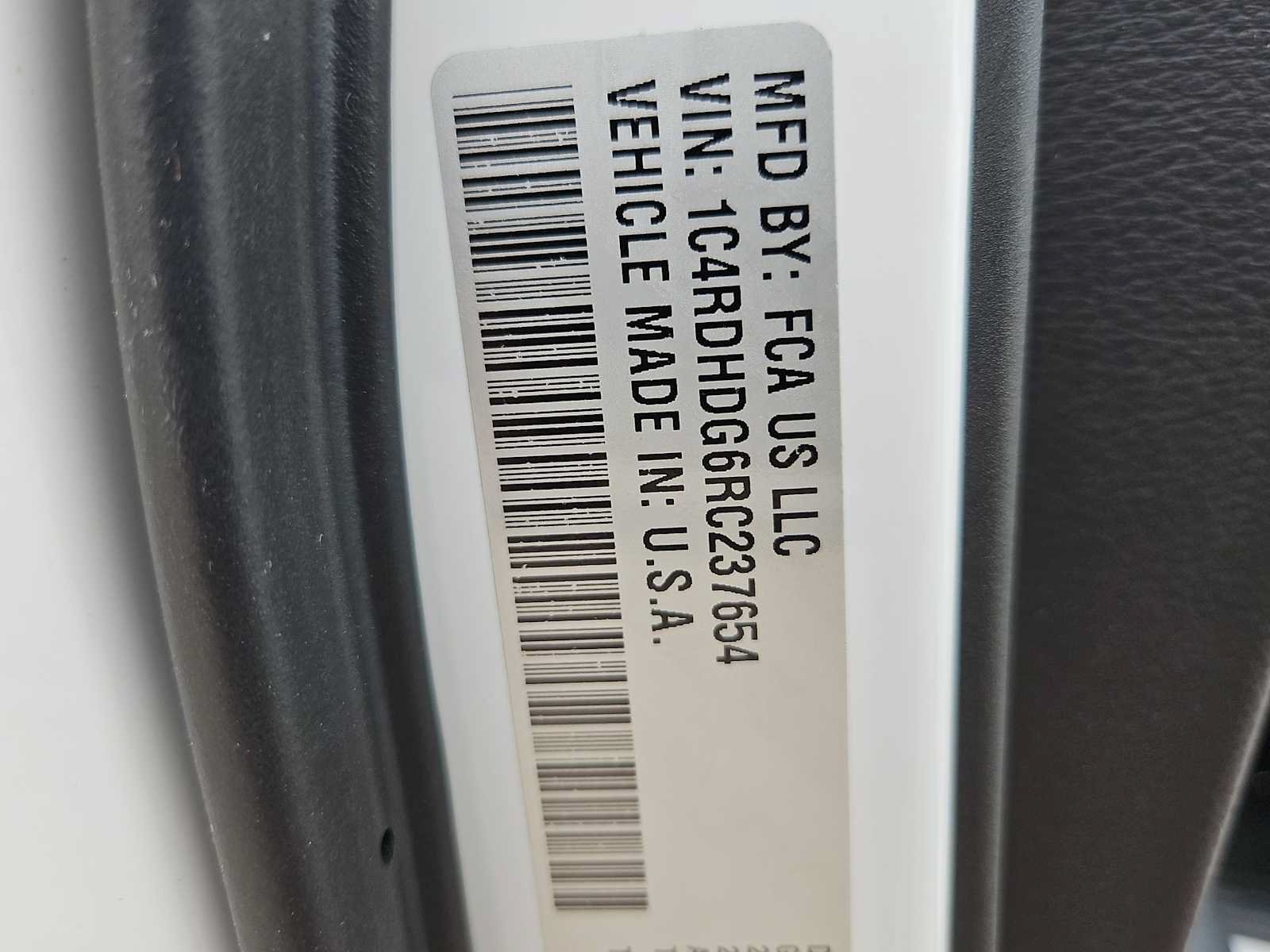 Used 2024 Dodge Durango GT RWD image 25