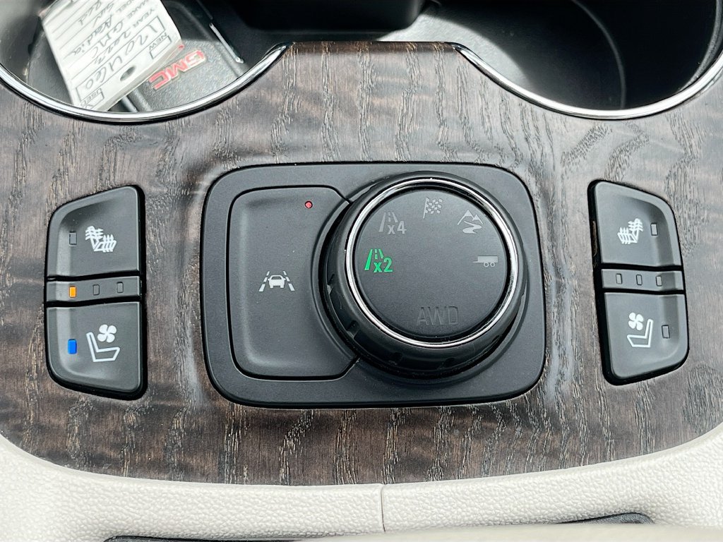 Used 2023 GMC Acadia Denali w/ Denali Ultimate Package AWD/4WD image 21