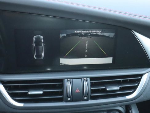 New 2025 Alfa Romeo Giulia image 8