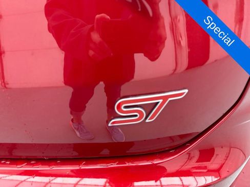 Used 2023 Ford Edge ST AWD/4WD image 9
