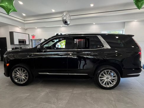 Used 2023 Cadillac Escalade Premium Luxury AWD/4WD image 4