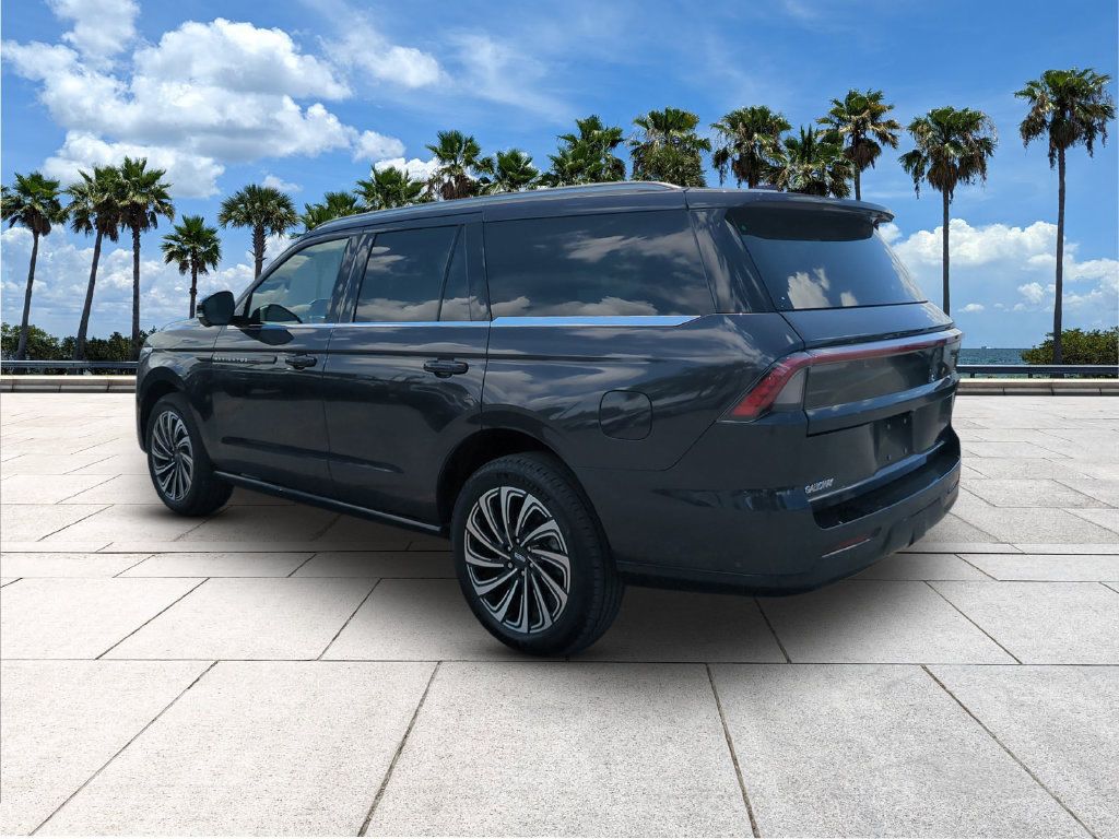 Used 2025 Lincoln Navigator Black Label AWD/4WD image 7