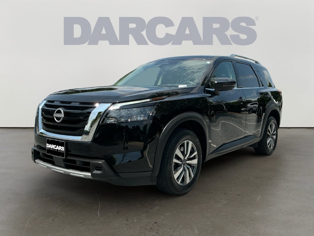 Used 2025 Nissan Pathfinder SL AWD/4WD image 3