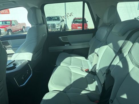 Used 2025 Ford Expedition Platinum w/ Driver's Package image 15