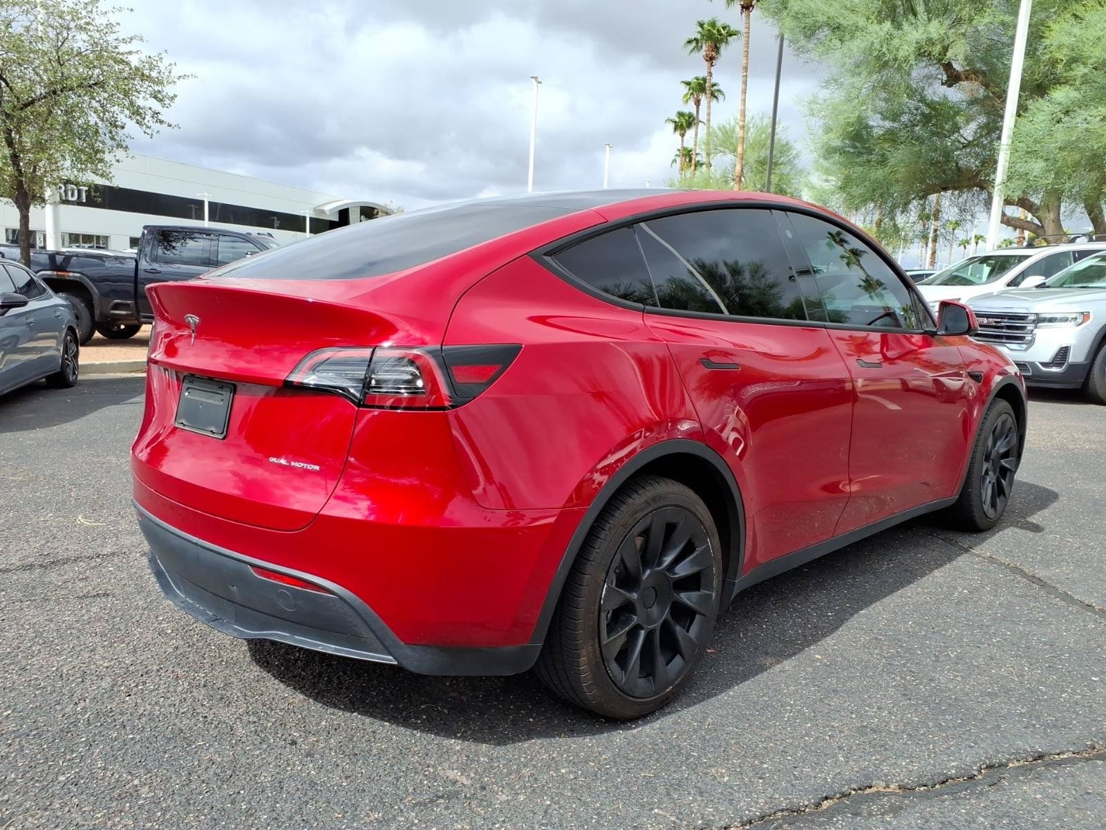 Used 2023 Tesla Model Y Long Range AWD/4WD image 5