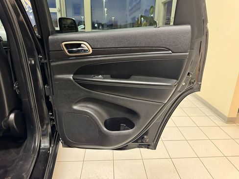 Used 2015 Jeep Grand Cherokee Limited AWD/4WD image 48