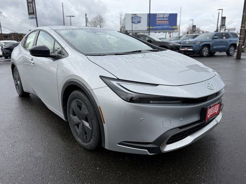 New 2026 Toyota Prius Plug-In Hybrid image 2