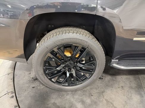 Used 2020 GMC Yukon Denali w/ Open Road Package image 40