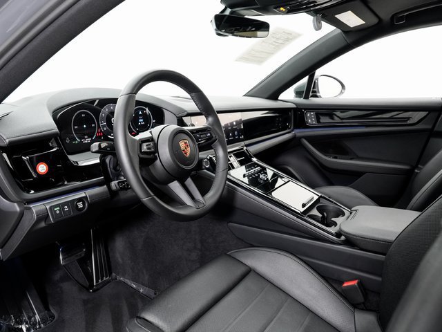 Certified 2025 Porsche Panamera 4 AWD/4WD image 4