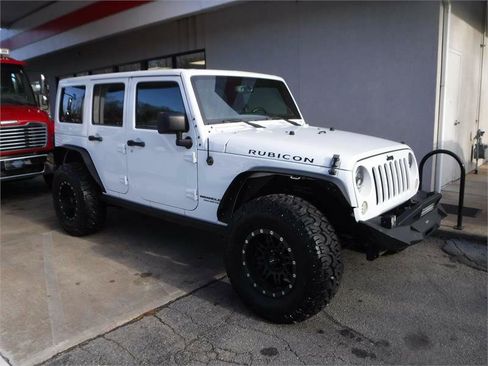 Used 2016 Jeep Wrangler Unlimited Rubicon w/ Connectivity Group image 1