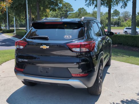 Used 2023 Chevrolet TrailBlazer LT AWD/4WD image 10