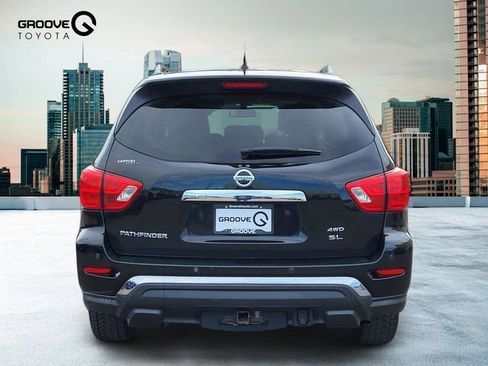 Used 2017 Nissan Pathfinder SL w/ SL Tech Package image 5